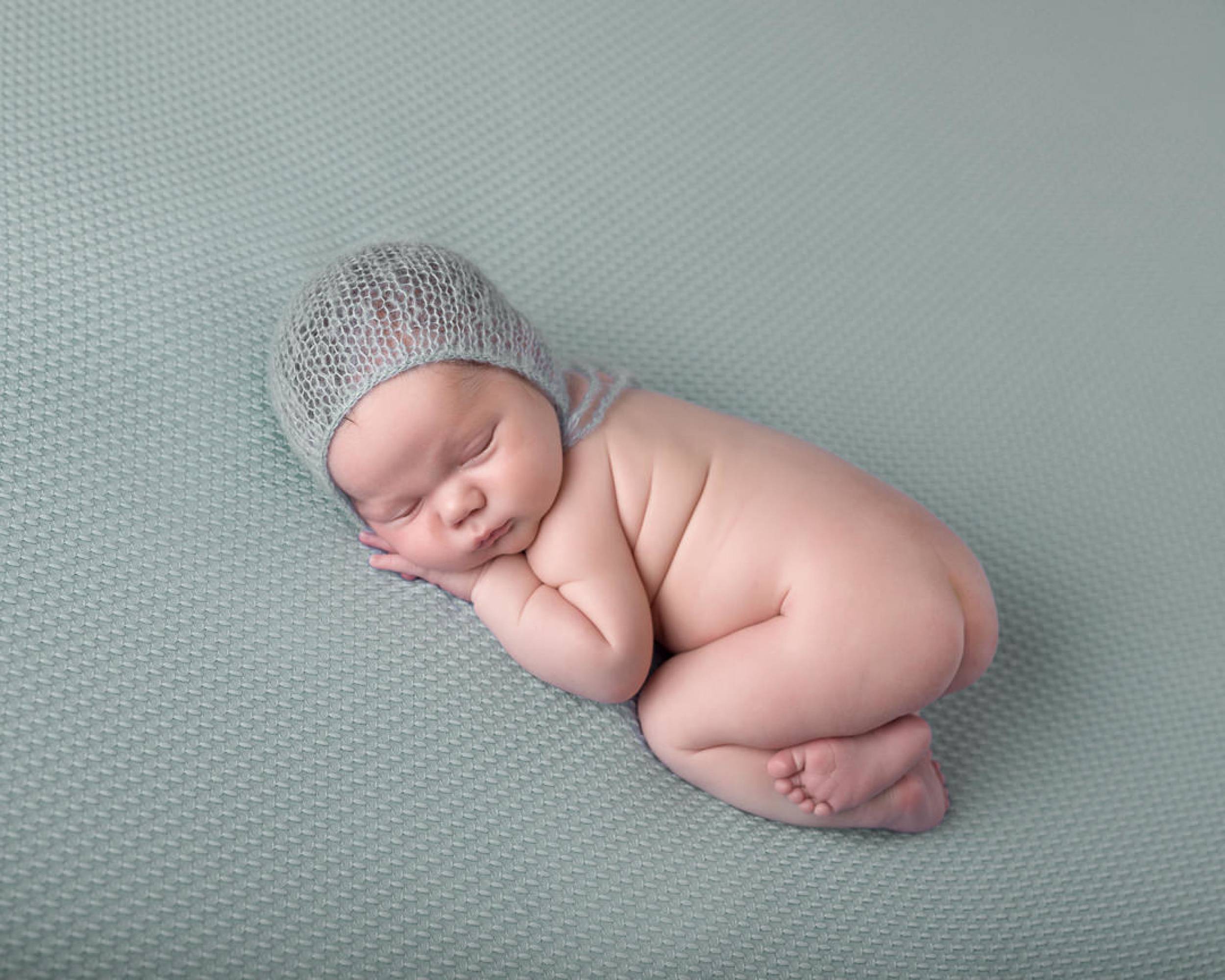 newborn-fotografie-arnhem-023_Q8Cc5PtUHwu.jpg