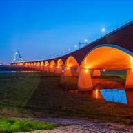 _AVL0001-5-Stadsbrug-de-Oversteek--Nijmegen-Avond-blauweuur_-g7xoJx_Jr_bJVorx1Fw.jpg