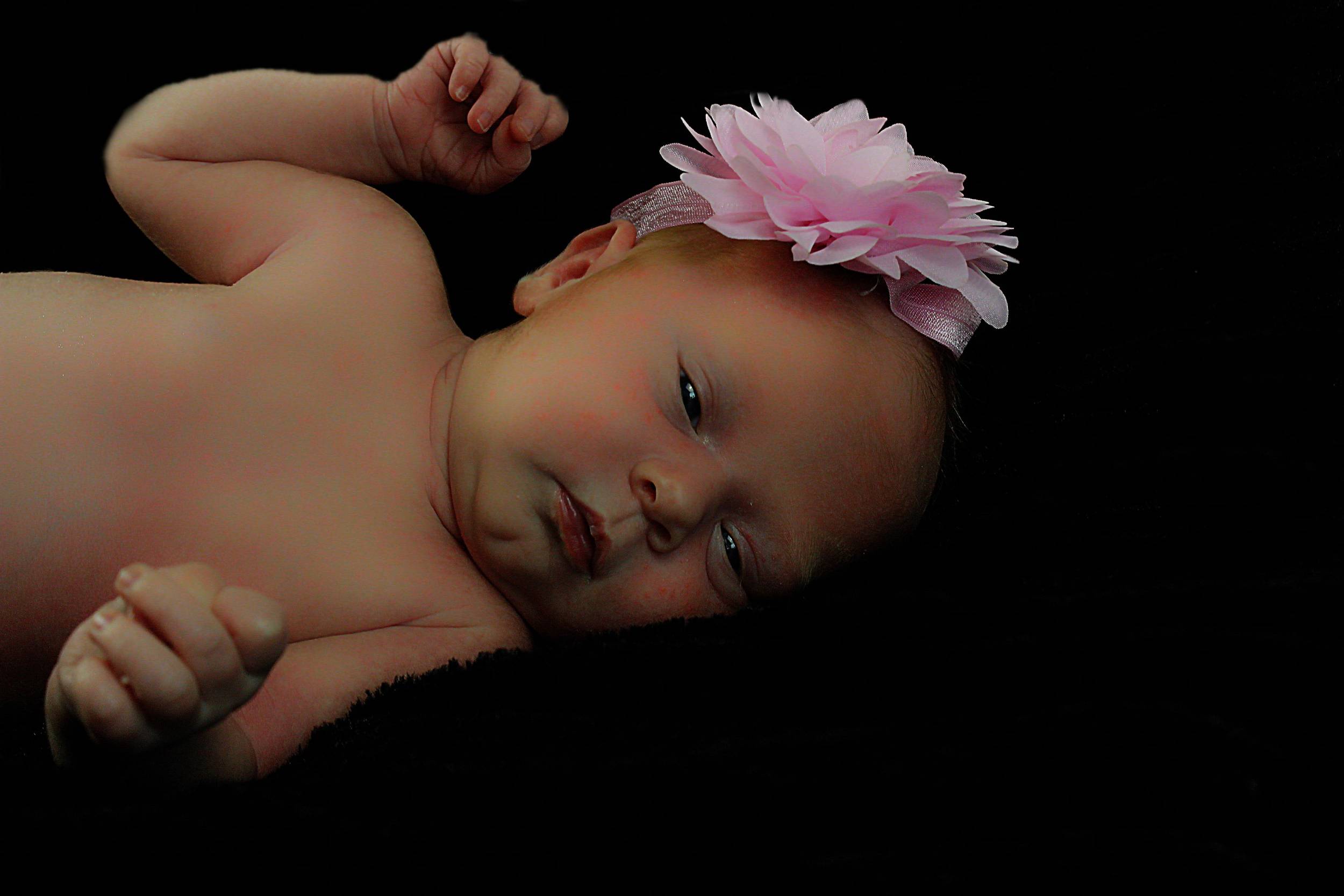 Happix-fotograaf-Nathalie-Joan-Veenendaal-Newborn-_-Baby-fotografie-094_BqXXOfJmg.jpg