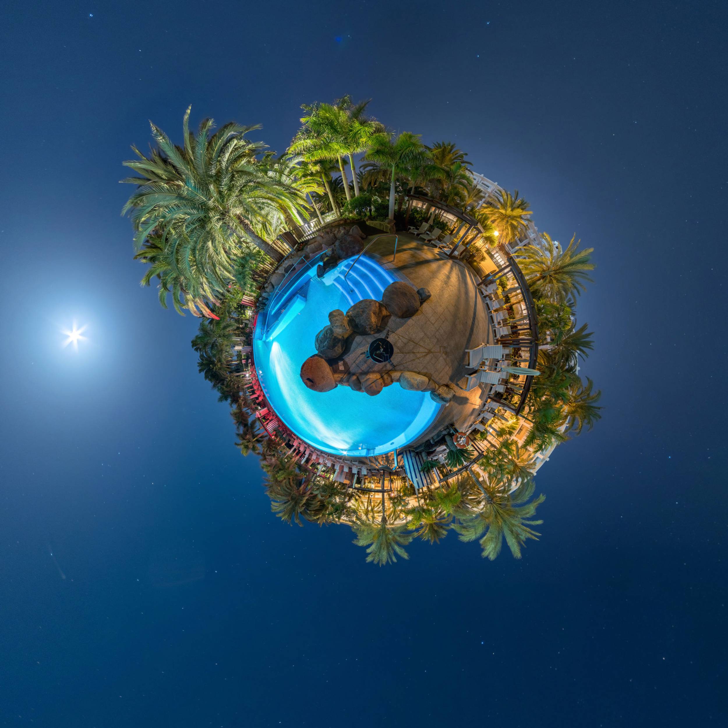 VR_IMGP0634-HDR_IMGP0663-HDR-30_images_Little_Planet_8AZZAYwf0.jpg