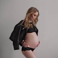 portrait-sideways-in-profile-of-pregnant-woman-iso-2022-09-29-16-22-17-utc_YyO8CYVrk.jpg
