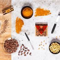 Winchester-Creatives_Fotograaf_Groningen_Productfoto_Lifestyle-Foto_Dhana_Chocolate_Producten_Assortiment_Flatlay_Chocolade_Cacao_Noten_gh10r19Pp.jpg